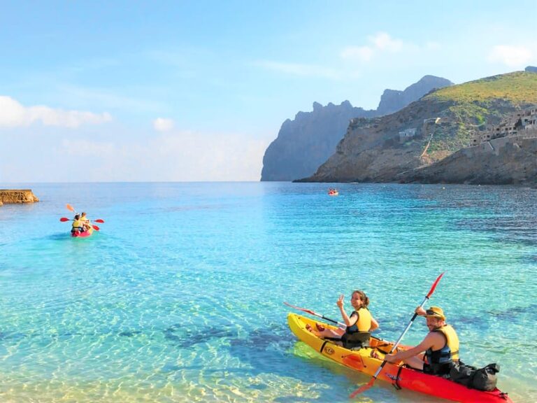 Pollença: Kayak Discovery – Snorkeling and Caves