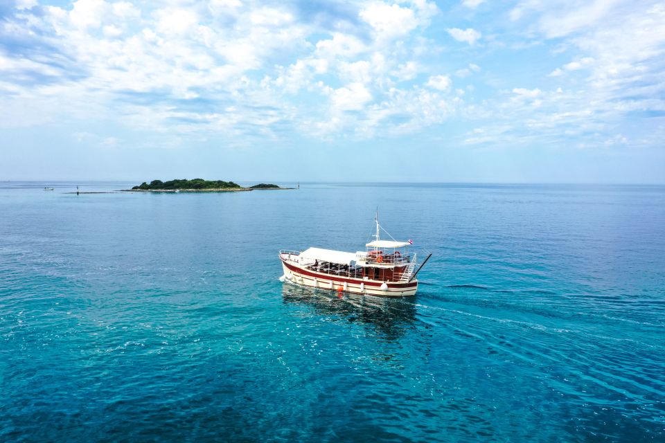 Poreč: Panoramic Morning Cruise Among 20 Islands With Drinks - Activity Overview