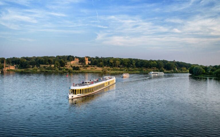 Potsdam by Boat: Island Cruise