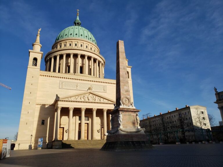 Potsdam: Private Walking Tour of Potsdam and Sanssouci