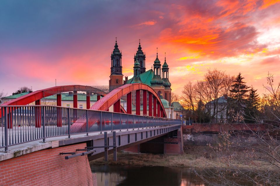 Poznan: Capture the Most Photogenic Spots With a Local - Exploring Iconic Landmarks