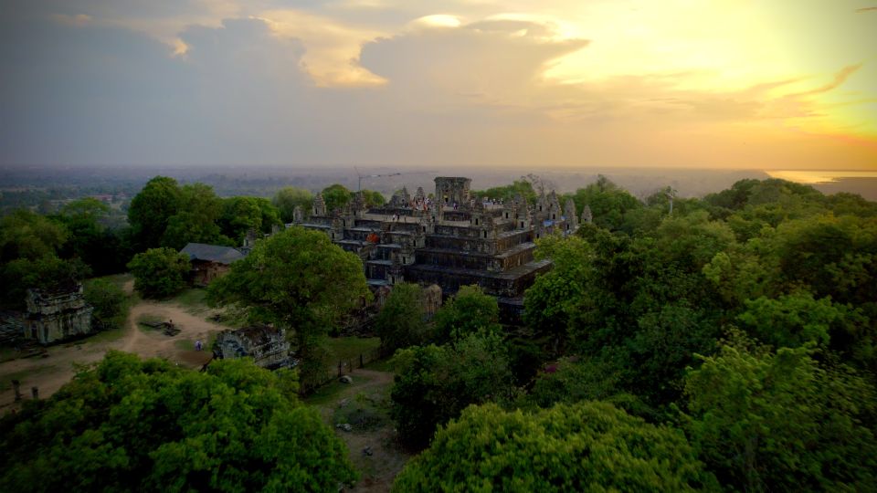 Private Angkor Wat Sunset Guide Tour - Tour Overview