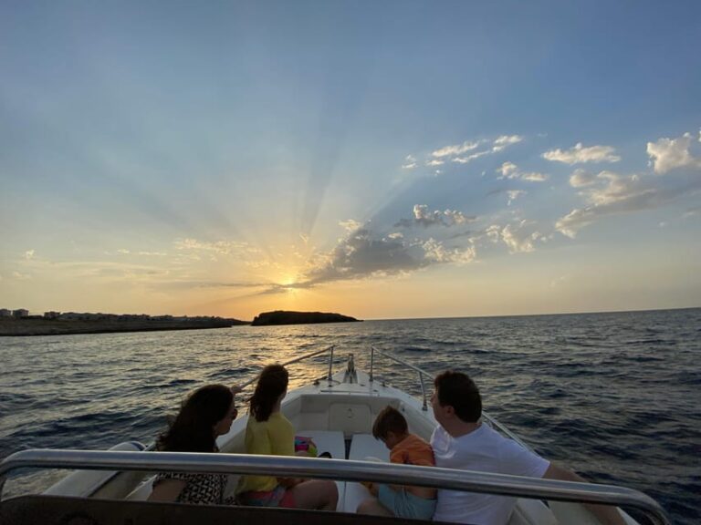 Private Boat Tour Among Caves and Aperitif