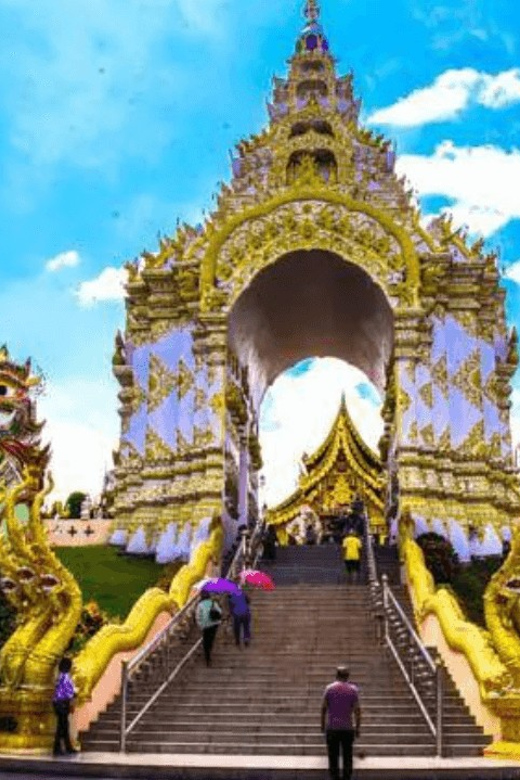 Private Car Tour From Chiang Mai To Chiang Rai With Driver - Vehicle and Comfort