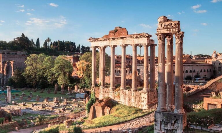 Private Colosseum, Roman Forum, and Palatine Walking Tour