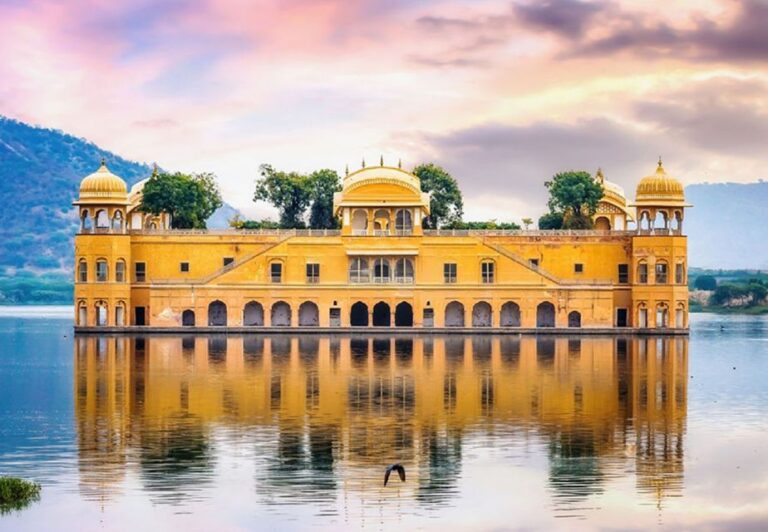 Private Full Day City Tour of Jaipur by Car