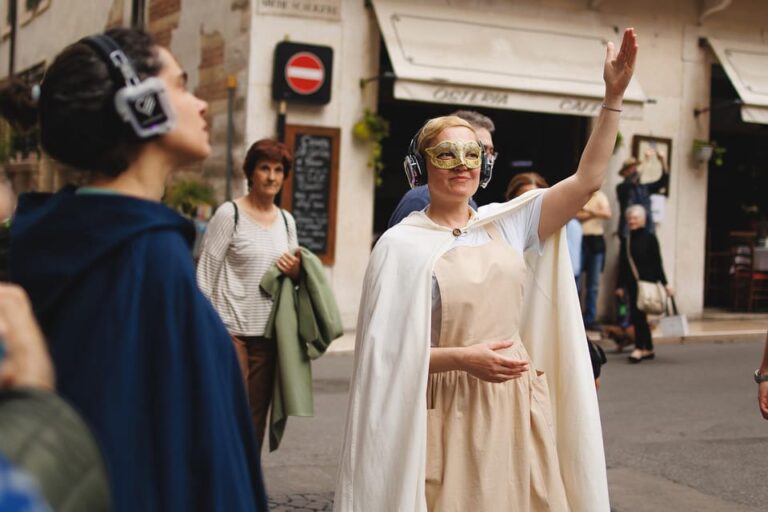 Private Guided Tour in Verona Accompanied by an Angel.