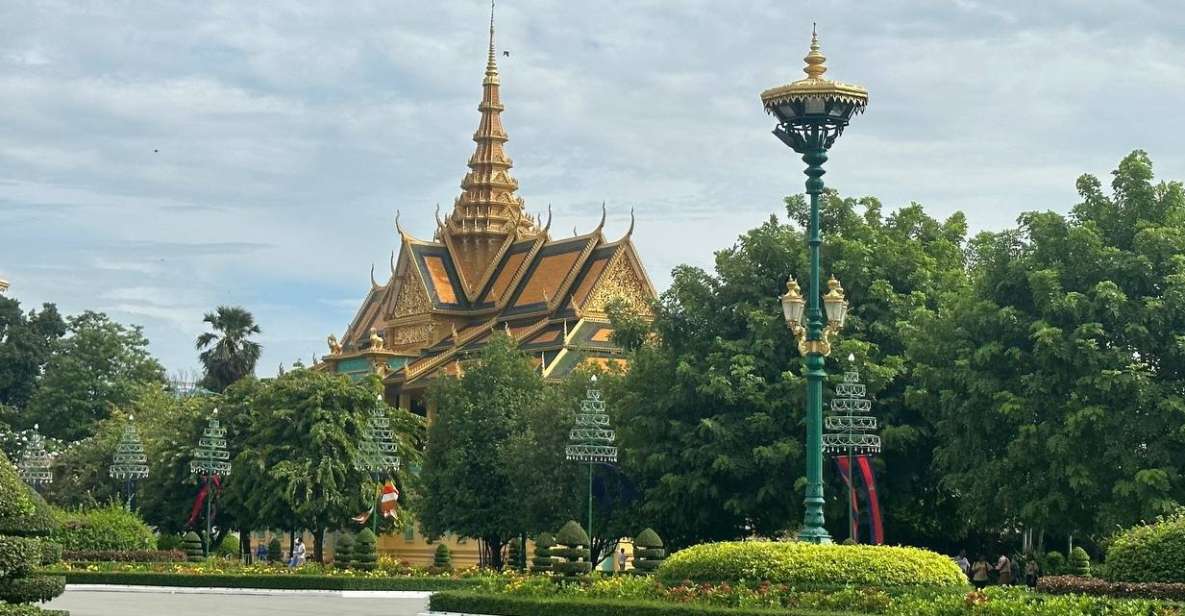 Private Half Day Tour to Royal Palace, Wat Phnom - Tour Overview