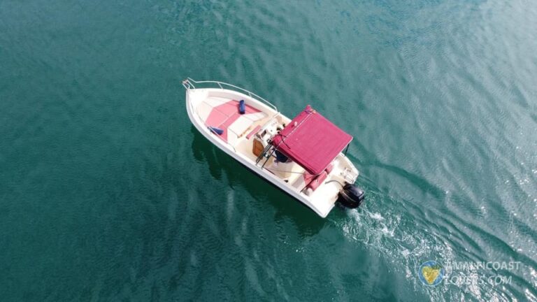 Private Tour by 40 Hp Boat in Salerno and the Amalfi Coast