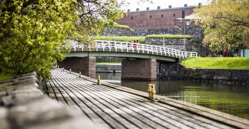 Private Tour to Suomenlinna and Helsinki - Itinerary Highlights