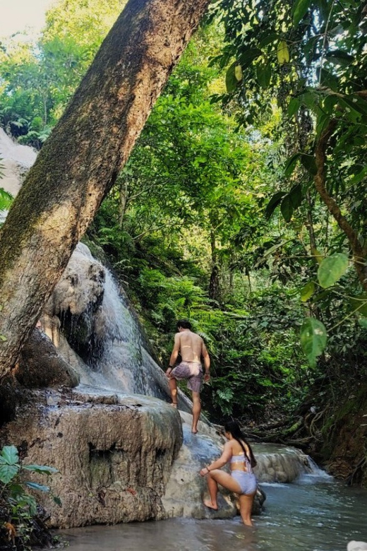 Private Trip : Sticky Waterfall & Wat Tham Bua Tong - Itinerary Details