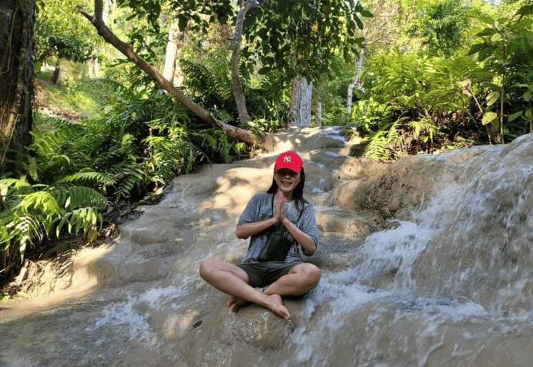 Private Trip : Sticky Waterfall & Wat Tham Bua Tong - Morning Highlights