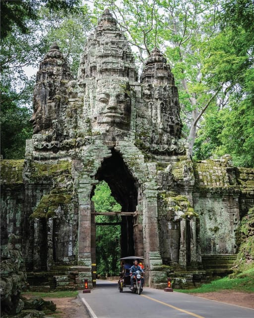 Private Tuktuk Taxi to Angkor Wat, Bayon and Ta Prohm Temple