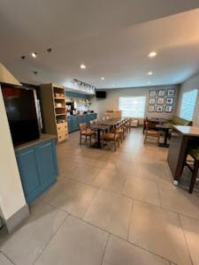 Radiant Inn and Suites - Key Facilities and Amenities