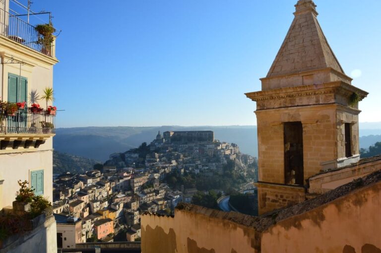 Ragusa: Sicilian Baroque Tour With Wine & Gourmet Food