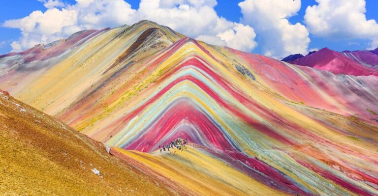 Rainbow Mountains – Mountain of 7 Colors