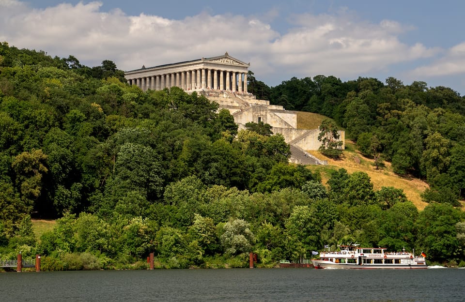 Regensburg: Sightseeing Boat Tour to Walhalla - Tour Overview