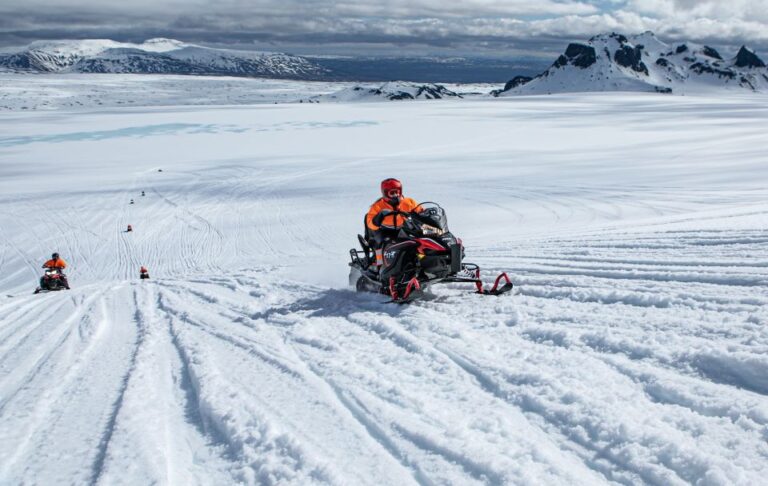 Reykjavik: Golden Circle Super Jeep and Snowmobile Tour