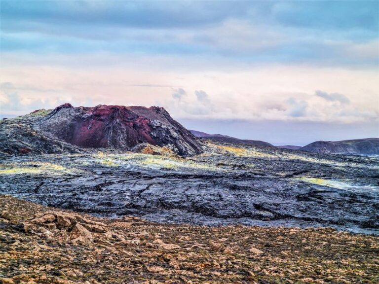 Reykjavík: Guided Afternoon Hiking Tour to New Volcano Site