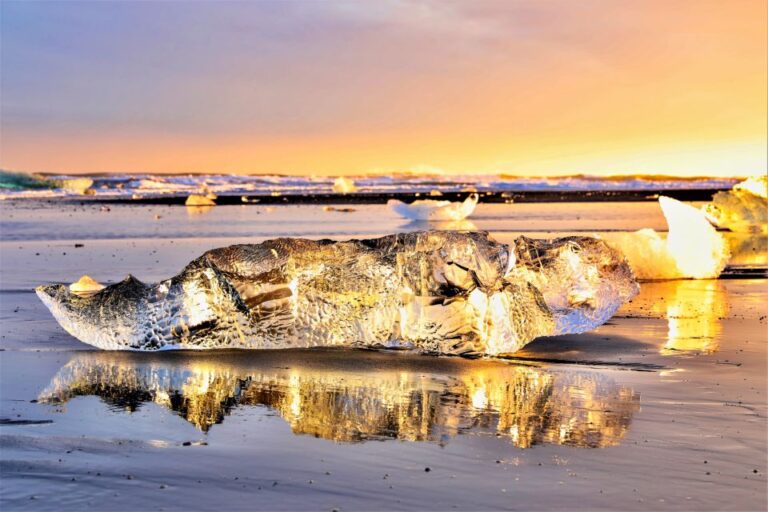 Reykjavik: Jökulsárlón Glacier Lagoon Full-Day Guided Trip