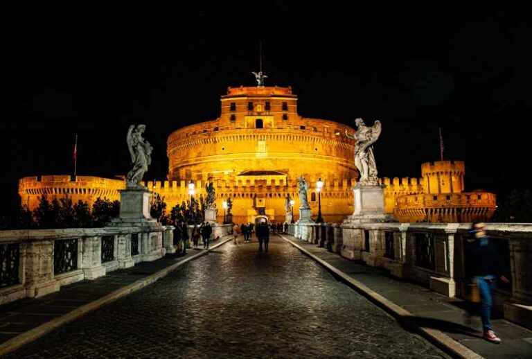 Rome: Guided Haunted Rome Ghost Tour With Dowsing Rods