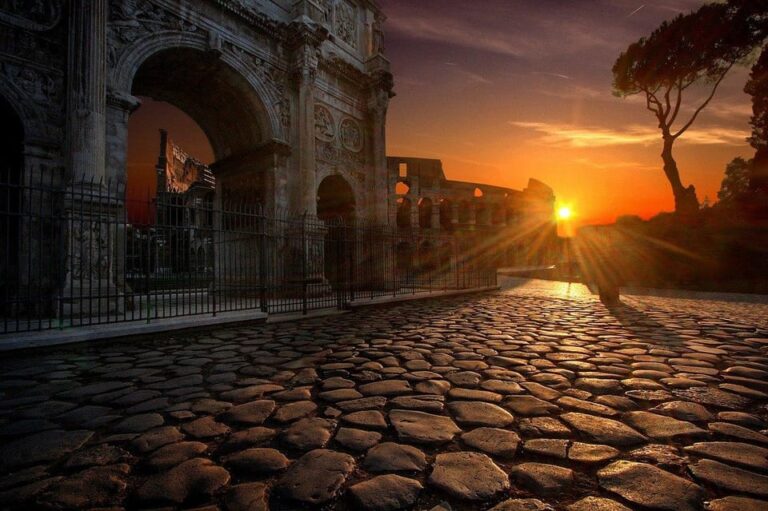 Rome: Sunset Experience Colosseum & Roman Forum Guided Tour