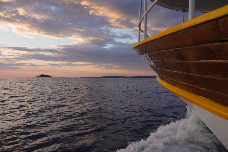 Rovinj: Sunset Boat Trip With Dolphin Watching - Pricing and Availability