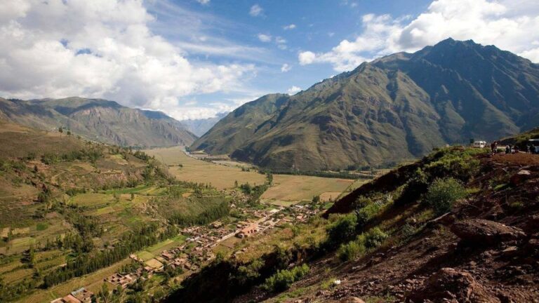 Sacred Valley Tour Pisac Ollantaytambo and Chinchero