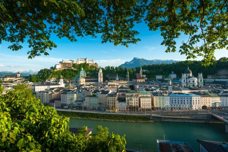 Salzburg: Hop-on Hop-off City Tour