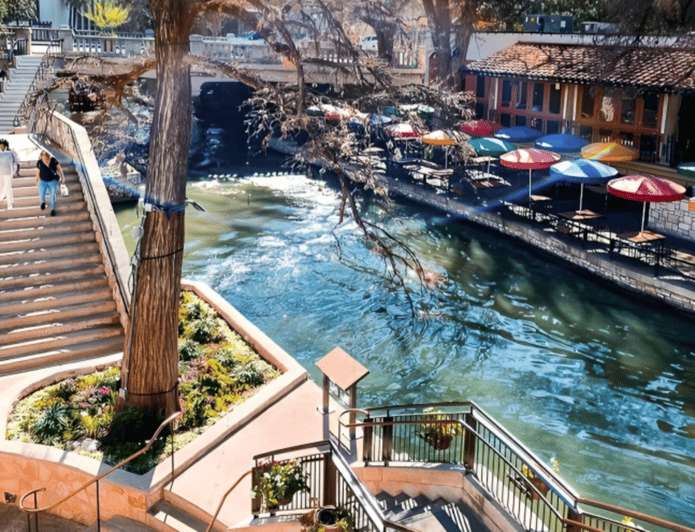 San Antonio : Highlights Walking Tour With A Guide - Experience Highlights