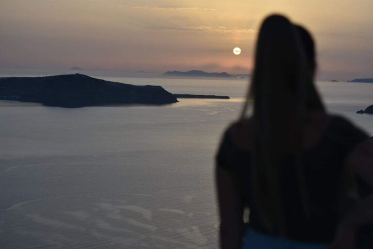 Santorini: 5 Hour Private Tour in Santorini Island