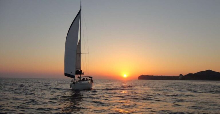 Santorini Caldera: Sunset Sailing Cruise With Meal