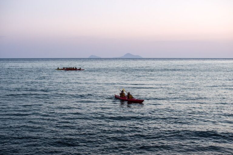 Santorini: Sunset Sea Kayak With Light Dinner