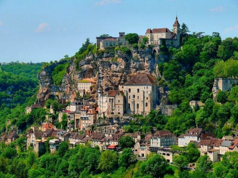 Sarlat: Private Tour to Rocamadour