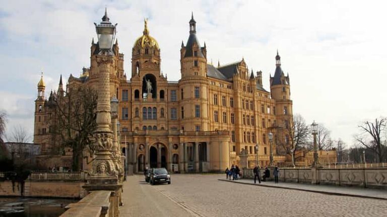 Schwerin Private Guided City Tour