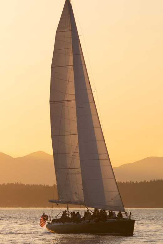 Seattle: Sunset Sailing Cruise - Activity Overview