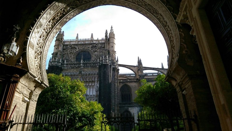 Seville: Cathedral & Giralda Fast-Track Guided Tour - Highlights