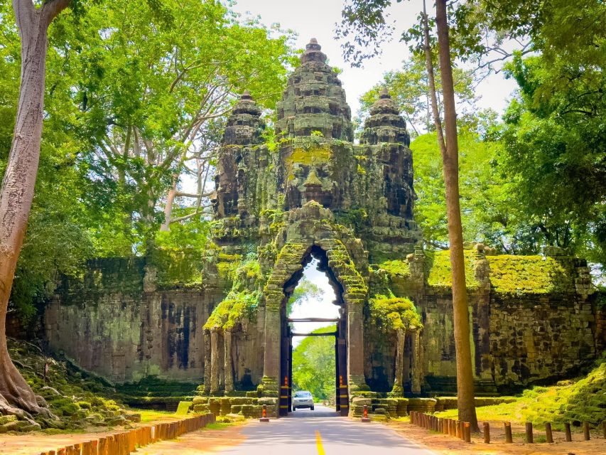 Siem Reap: Angkor Wat and Angkor Thom Day Trip With Guide - Tour Overview and Pricing