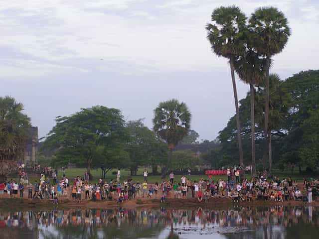 Siem Reap: Angkor Wat and Roluos Temples 2-Day Tour - Tour Overview and Pricing