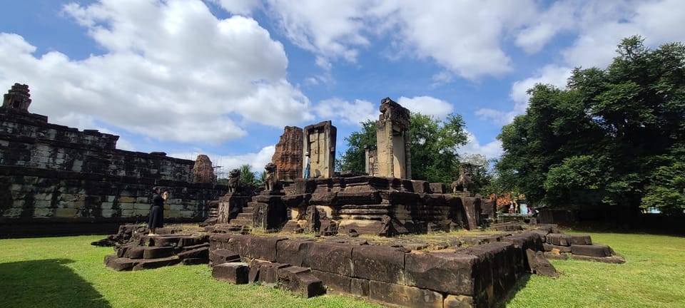 Siem Reap: Banteay Srey and Roluos Temples Day Tour - Tour Overview