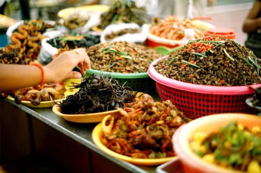 Siem Reap : Evening Street Food Tours Tasting New Food