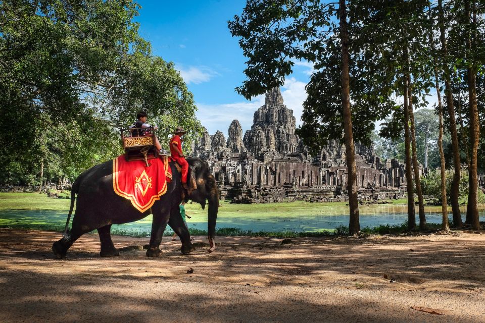 Siem Reap: Small Circuit Tour by Mini Van With English Guide - Tour Overview and Pricing