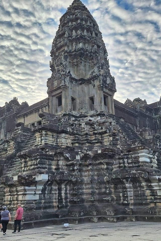 Siem Reap: Small Group Tour 1 Day at Angkor Wat - Tour Overview and Pricing