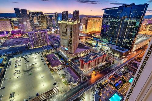 SIGNATURE MGM TOP 38th FLOOR PENTHOUSE, BEST DELUXE BALONY STRIP VIEW SUITE, NO RESORT FEE, FREE VALET, SHORTEST WALK 2 MGM - Hotel Overview