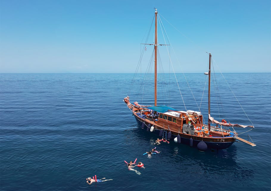 Skiathos: Wooden Sailboat Full- or Half-Day Trip With Meal - Experience and Itinerary