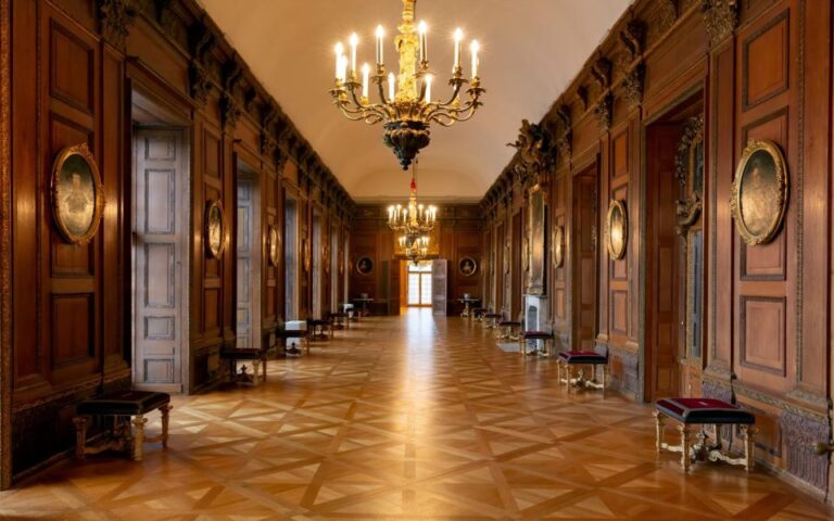 Skip-the-line Charlottenburg Palace Private Tour & Transfers