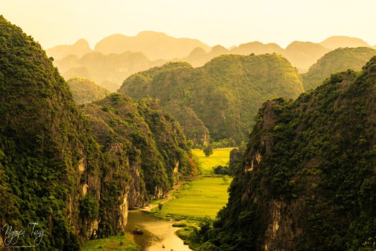 Small Group Tour From Hanoi: Mua Cave, Tam Coc, Bich Dong