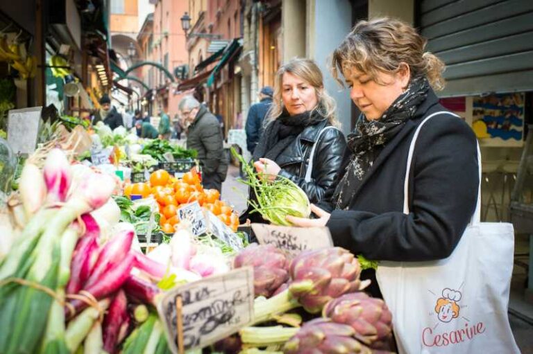 Soave: Market & Private Cooking Class at a Locals Home