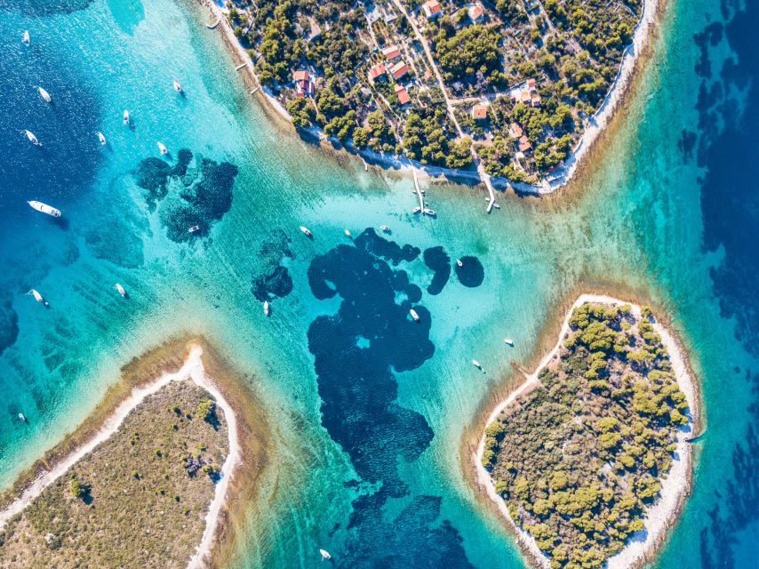 Split: Blue Lagoon and ŠOlta Boat Tour With Lunch and Drinks