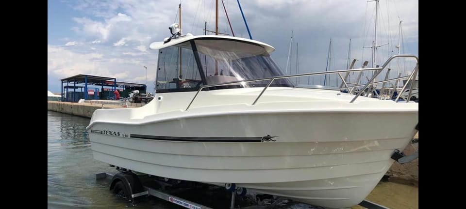 Split: Private Texas 540 Boat Charter With Skipper - Charter Details and Pricing